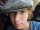 waitingfortwocandianstogetbackonthetourbus_small.jpg