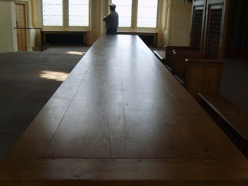 tableingreathall.jpg